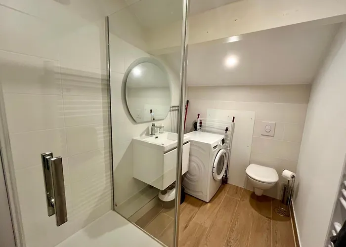 Le 302 Sainte Segolene アパート *